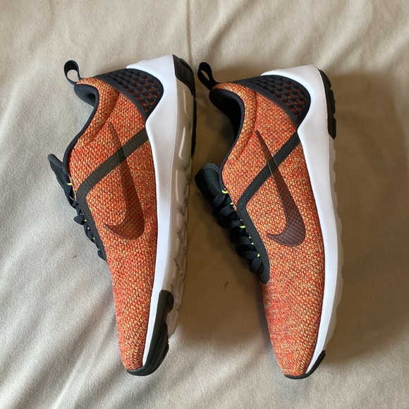 EUC NIKE Lunarestoa 2 SE Sneaker M10.5/EU:44.5 - Picture 2 of 7